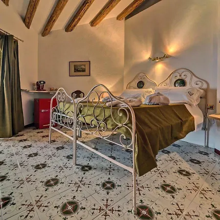Bed & Breakfast Valdroni 4*